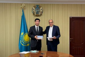 Secretary General meeting acting minister of culture in Astana.